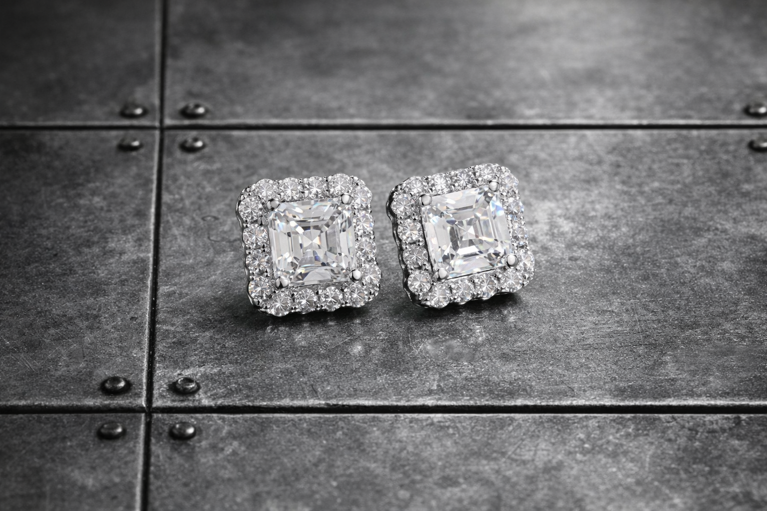 Matteo Stud Earrings